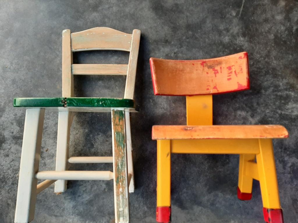 2.oude kinderstoeltjes/opknappers, Ophalen of Verzenden, Gebruikt, Stoel(en)