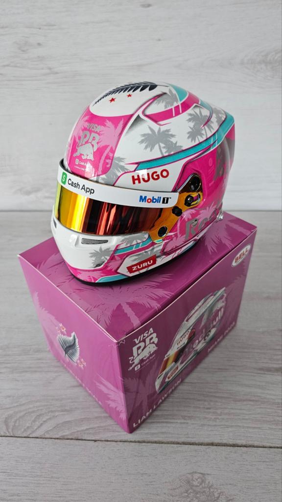 Liam Lawson Racing Bull Miami GP 2025 helm 1:2, Ophalen of Verzenden, Nieuw, Formule 1