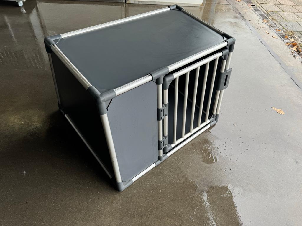 Trixie Transportbox Aluminium maat L: B 92 x D 78 x H 64 cm, Dieren en Toebehoren, Ophalen of Verzenden, Zo goed als nieuw