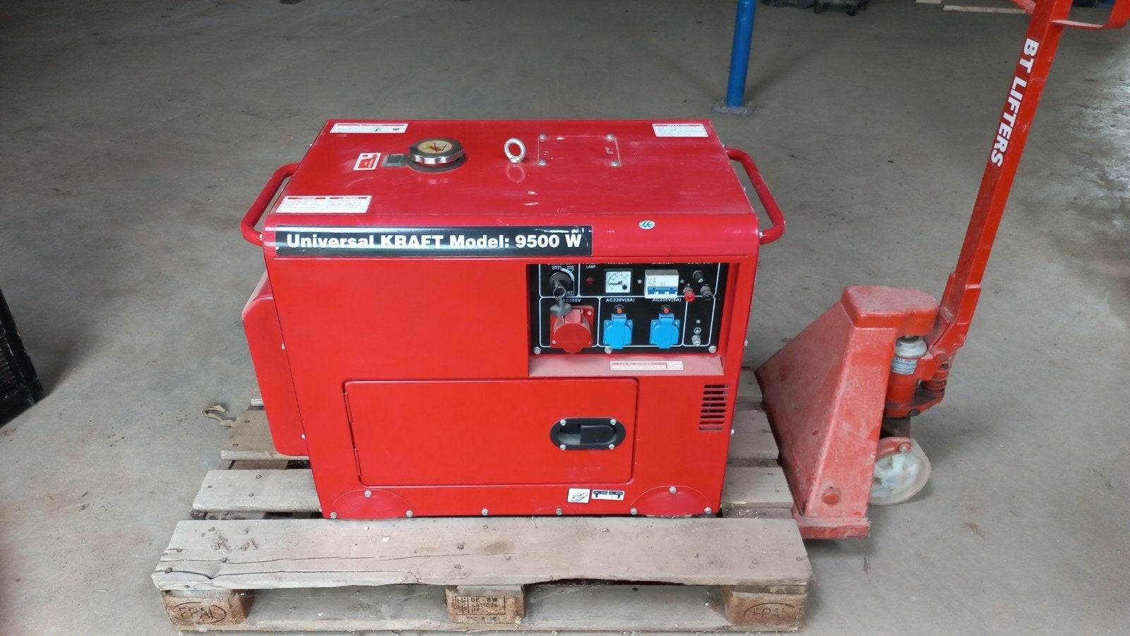 Universal Kraft Model: 9500 W Generator, Ophalen, Gebruikt, Elektrisch startend, Dieselolie