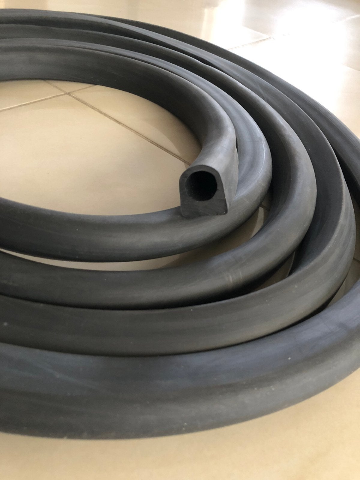 Afsluitrubber motorluik Nieuw, Ophalen of Verzenden, Zo goed als nieuw, Motor en Techniek