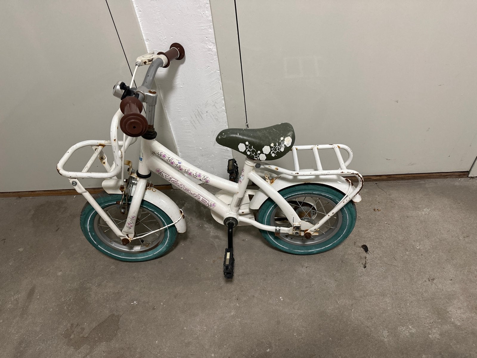Goed werkend kinderfietsje, Ophalen, Gebruikt, Terugtraprem, Minder dan 16 inch