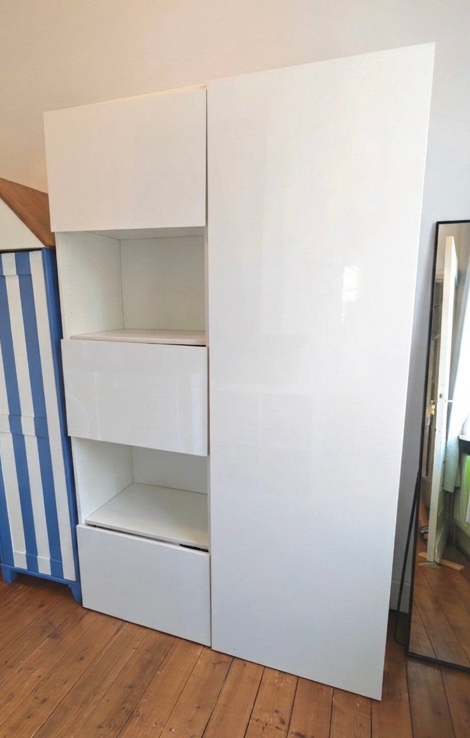 Witte IKEA kast met ingebouwde verlichting, Kunststof, Gebruikt, 100 tot 150 cm, 200 cm of meer