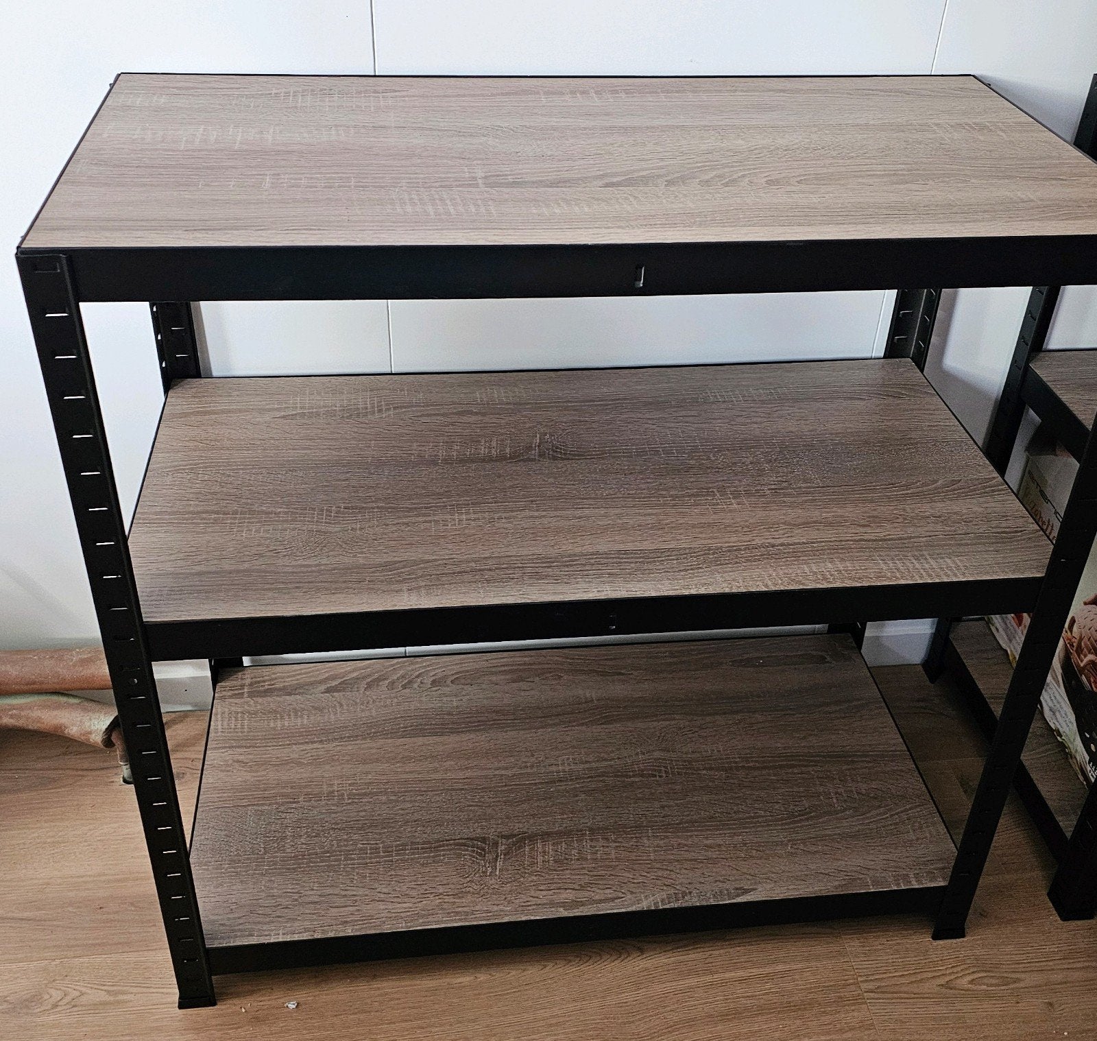 Stellingkast zwart/bruine (laag, 4 stuks, prijs per stuk), Ophalen, Zo goed als nieuw