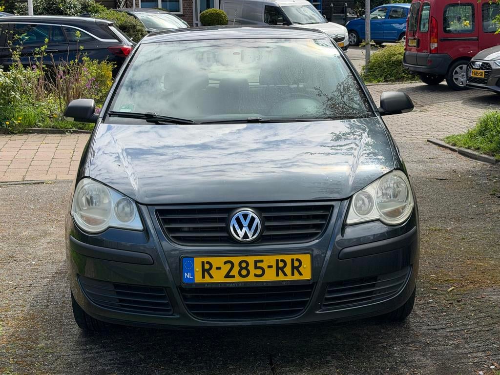 Volkswagen Polo 1.6 AUT 2006 Grijs Airco Cruise Parksensor, Auto's, Volkswagen, 4 cilinders, 1054 kg, 14 km/l, 1200 kg