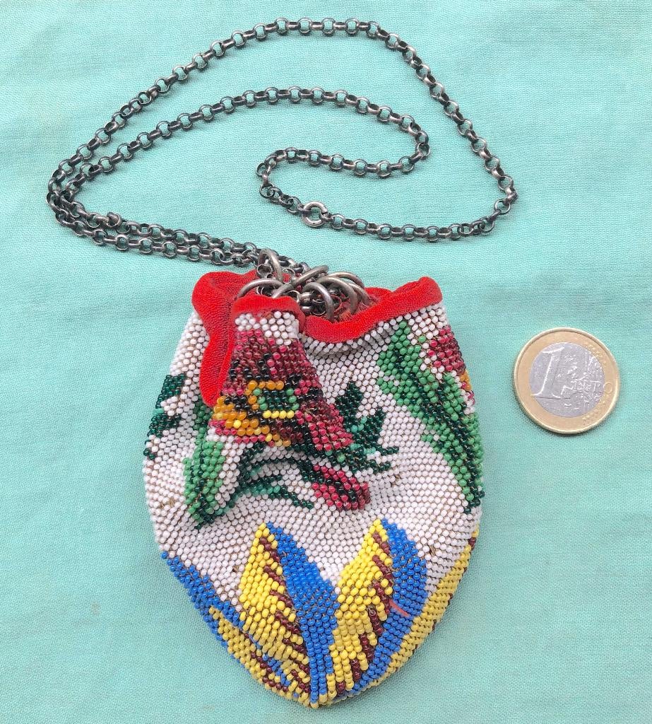 kralen beursje buidel aan zilveren ketting, Antiek en Kunst, Antiek | Goud en Zilver, Ophalen of Verzenden