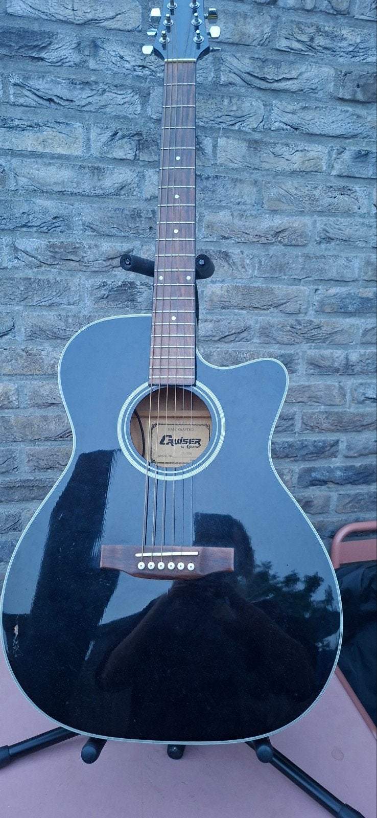 Zwarte gitaar inclusief houder en gitaartas, Ophalen, Gebruikt, Western- of Steelstringgitaar