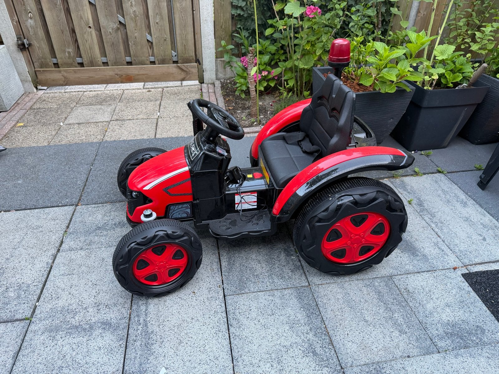 Elektrische kinder tractor met aanhanger, Ophalen, Gebruikt, Trapvoertuig