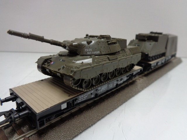 ROCO 2x militaire zwaarlastwagens NS (H0)., Gelijkstroom, Wagon, Ophalen of Verzenden, Roco