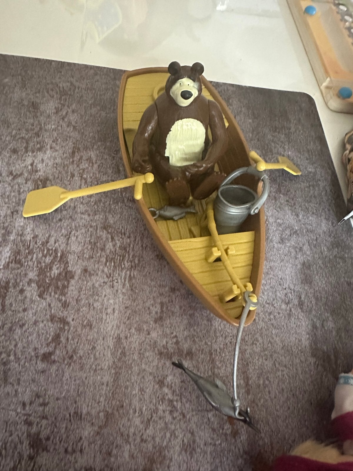 Masha en de Beer speelset - Beer in roeiboot met vis, Kinderen en Baby's, Ophalen of Verzenden, Gebruikt, Jongen of Meisje