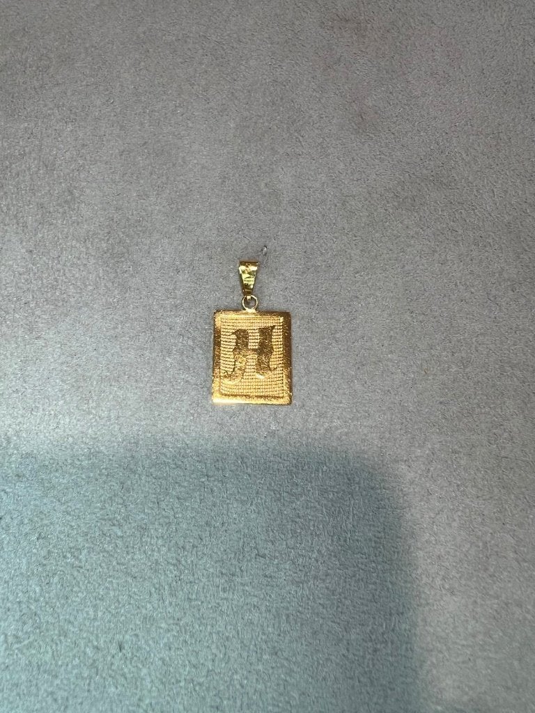 Hanger 22kt Letter H 1,63 gram, Gebruikt, Minder dan 4 cm, Ophalen of Verzenden, Goud