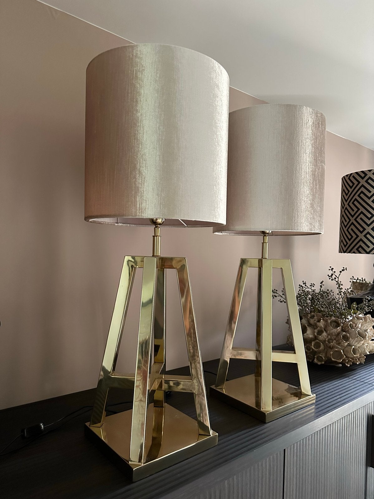 Set van 2 Design Tafellampen - Messing met Crème Kappen, Ophalen, Overige merken, Goud, Nieuw