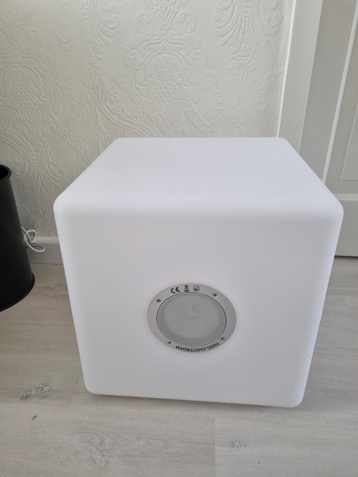 NIKKI AMSTERDAM The.cube multicolor ledlamp met blue tooth, Ophalen, Nieuw