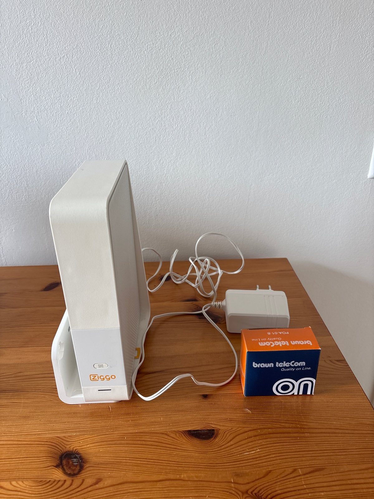 Ziggo Router met Modem en Braun Telecom Splitter, Computers en Software, Ophalen, Gebruikt, Router met modem