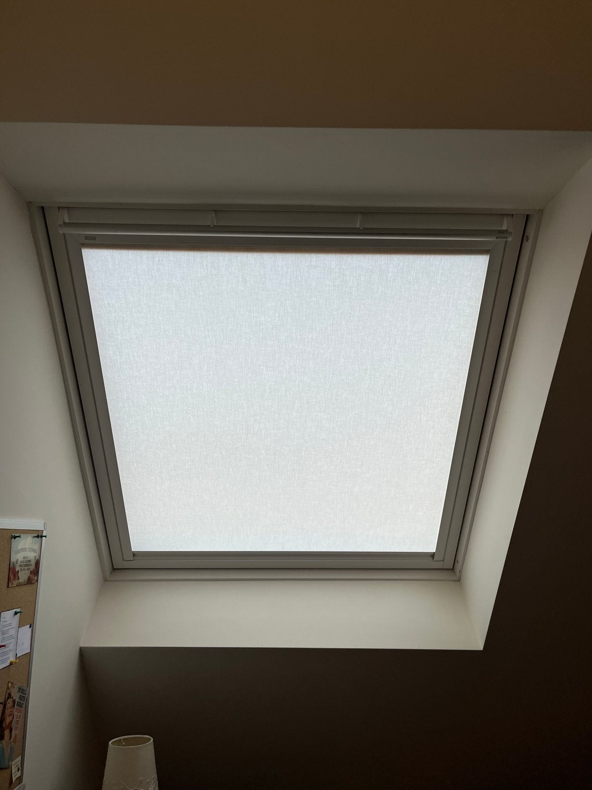 Velux raamgordijn lichtdoorlatend beige GGL SK06, Huis en Inrichting, Stoffering | Gordijnen en Lamellen, Ophalen, Beige, Rolgordijn