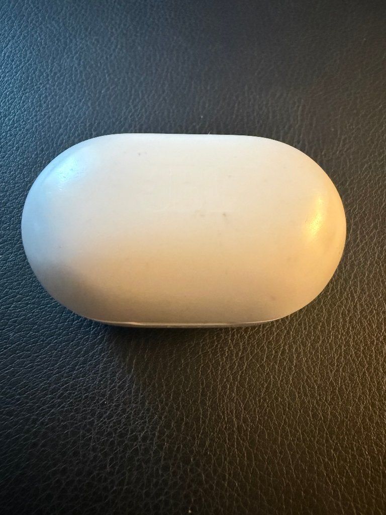 Original JBL Tune 115 beige charging case, Gebruikt, Ophalen of Verzenden, JBL, In oorschelp (earbud)