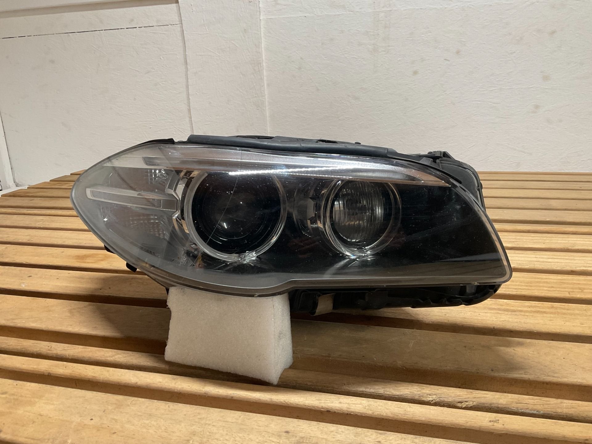 Koplamp BMW 5 Serie F10 F11 Facelift Bixenon Dynamisch A8746, Petuelring 130
80788  Munich, DE, Gebruikt, Info@bmw.de, Ophalen of Verzenden