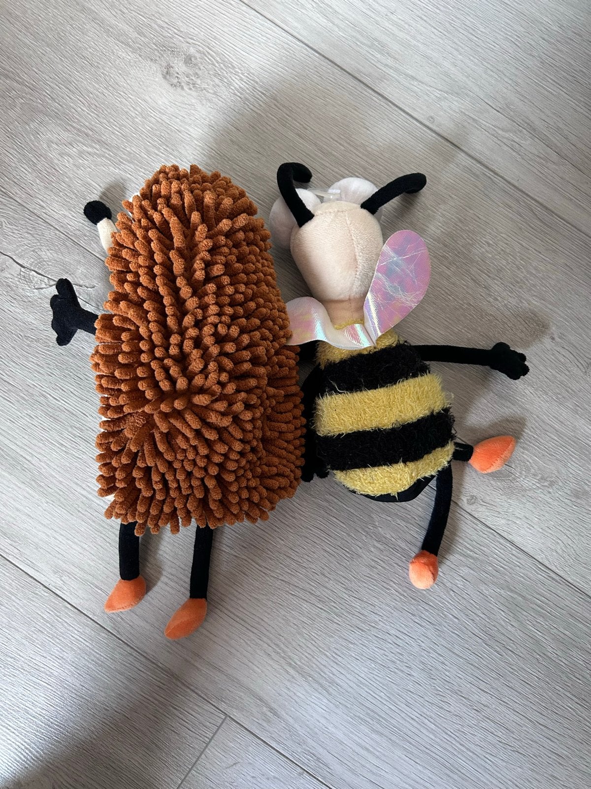 Egel en Bij Knuffels - Gebruikt, Ophalen of Verzenden, Gebruikt, Bruin, Middelgroot (20 tot 80 cm)