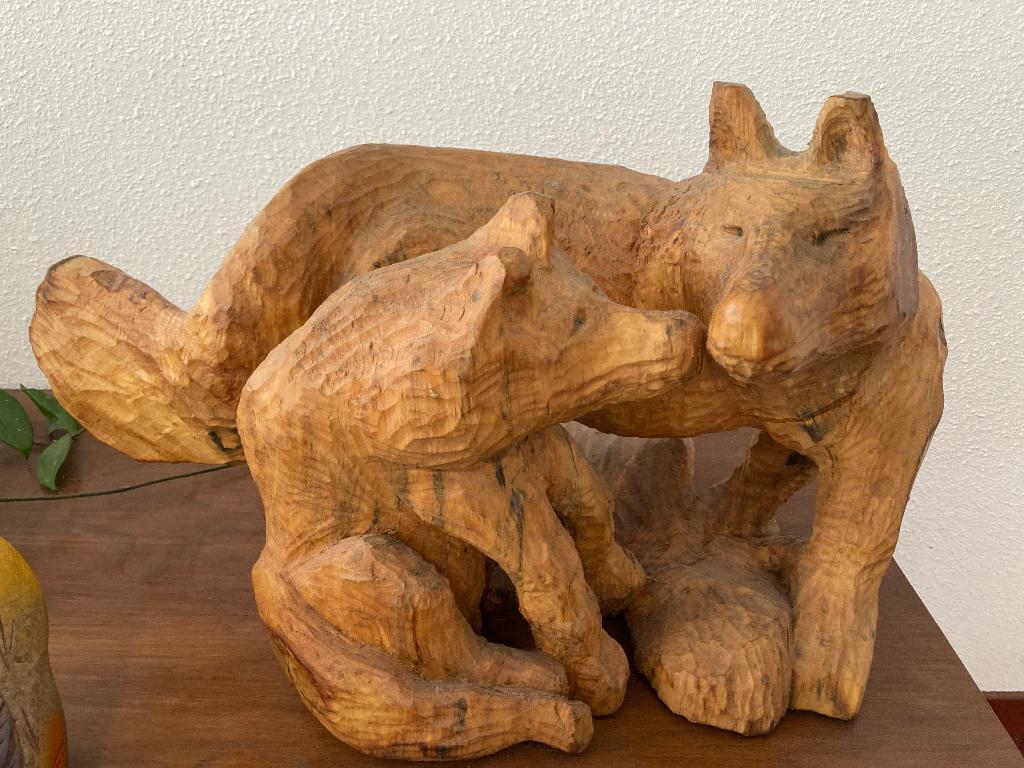 Houtsnijwerk VOSSEN, Ophalen, Hout