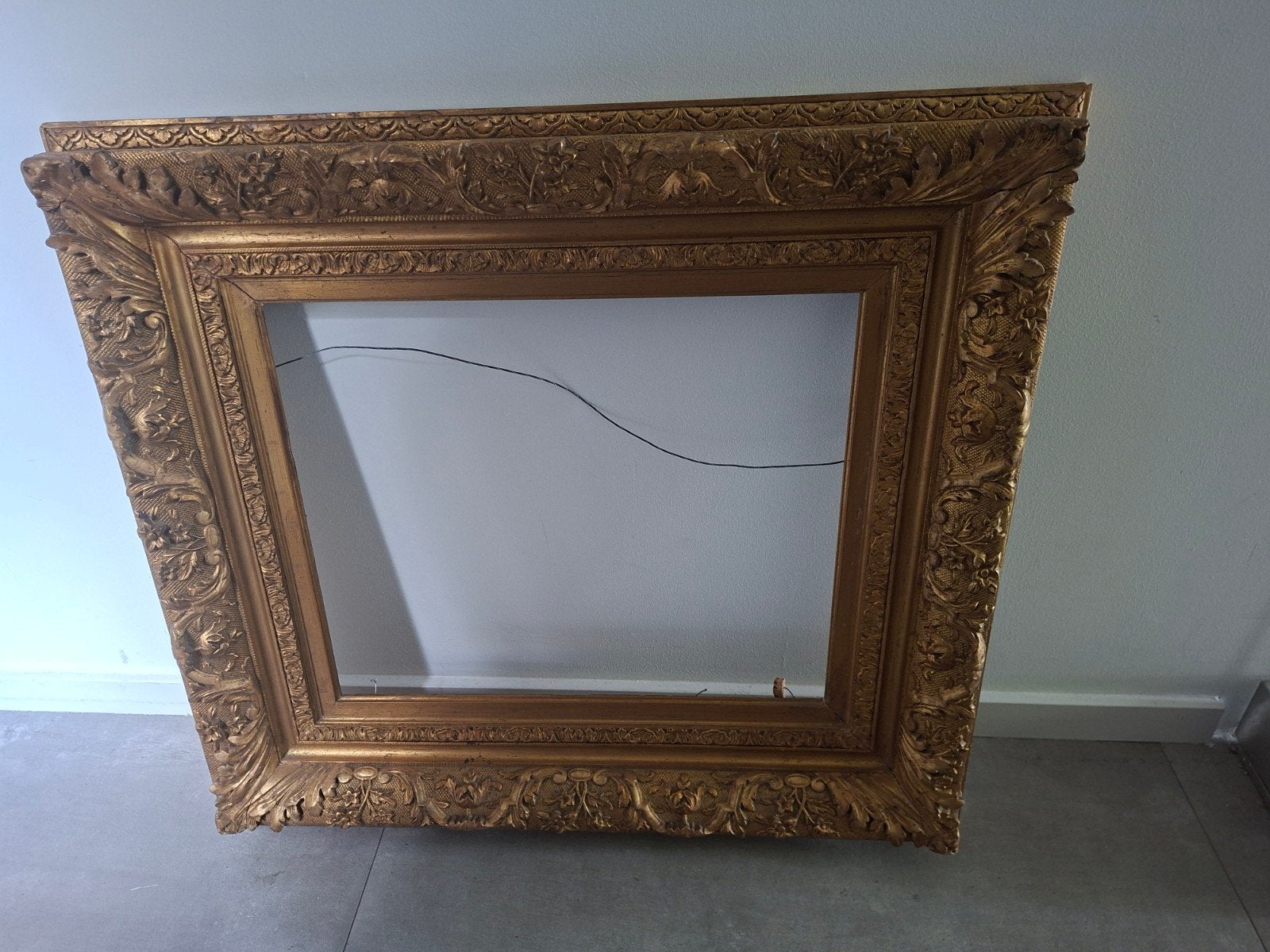 Antieke Jugendstil houten schilderijlijst met gesso ornament, Ophalen, Schilderijlijst, Goud, Handgemaakt