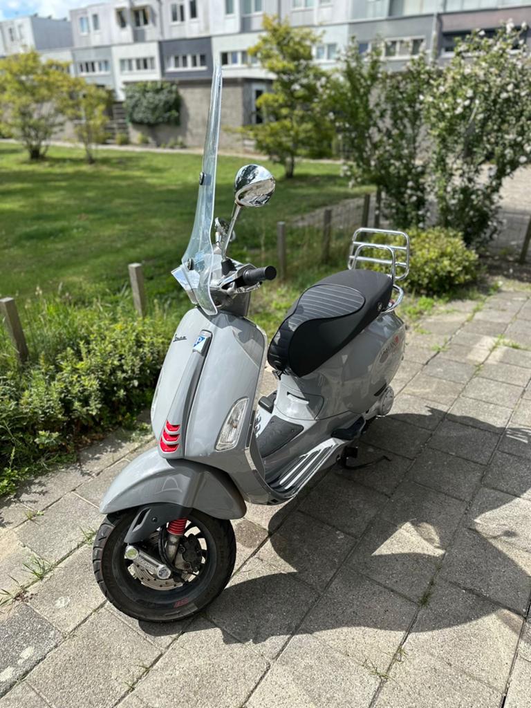 Vespa Sprint blauwe kenteke, Fietsen en Brommers, Scooters | Vespa, Ophalen, Gebruikt, Overige modellen, Benzine