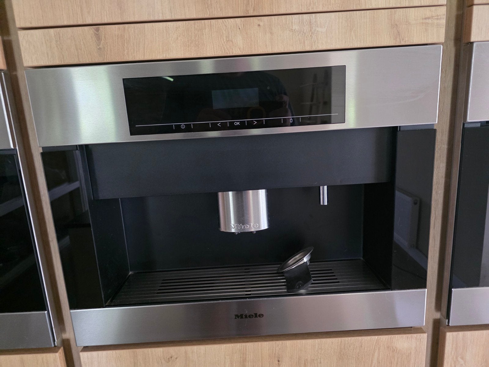Miele CVA 5060 Inbouw Koffiemachine, Witgoed en Apparatuur, Ophalen, Gebruikt, 10 kopjes of meer, Koffiemachine