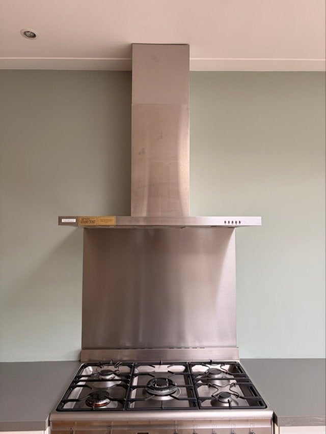 Foto 8 van Moderne keuken met eiland en moderne apparatuur