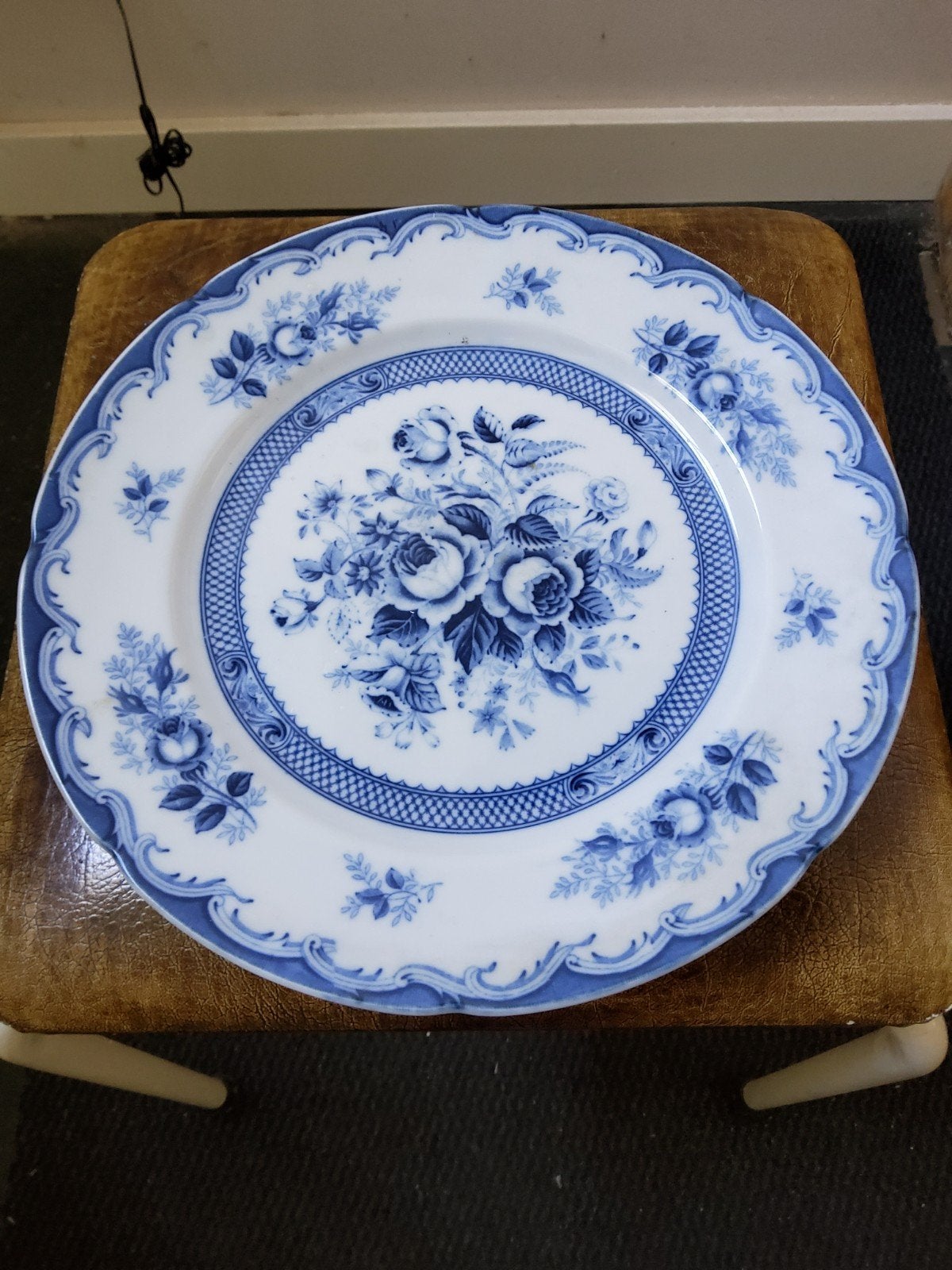 Te koop sierlijk bord, Antiek en Kunst, Ophalen of Verzenden
