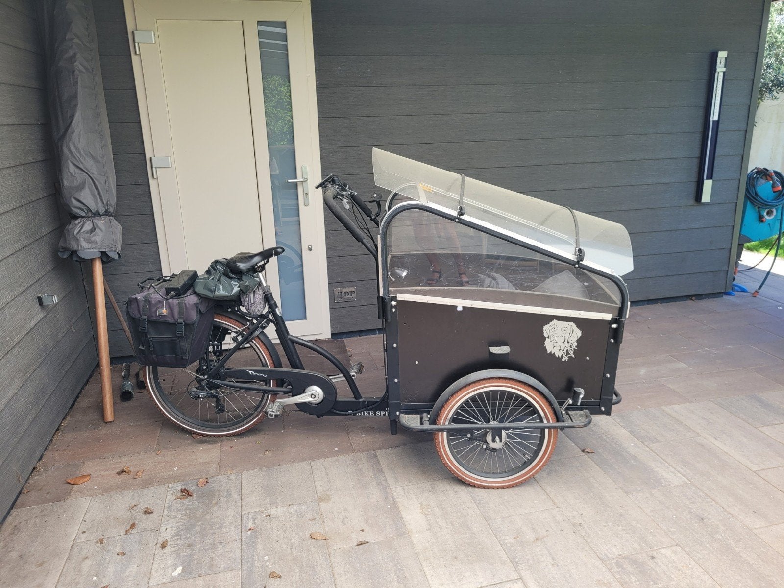 Troy Bakfiets E-Bike Special met huif, Fietsen en Brommers, Fietsen | Bakfietsen, Ophalen, Zo goed als nieuw, 4 kinderen of meer