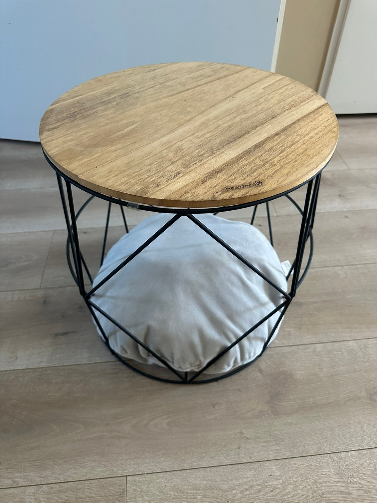 Bijzettafel met kattenkussen, Huis en Inrichting, Minder dan 55 cm, Rond, Zo goed als nieuw, Ophalen