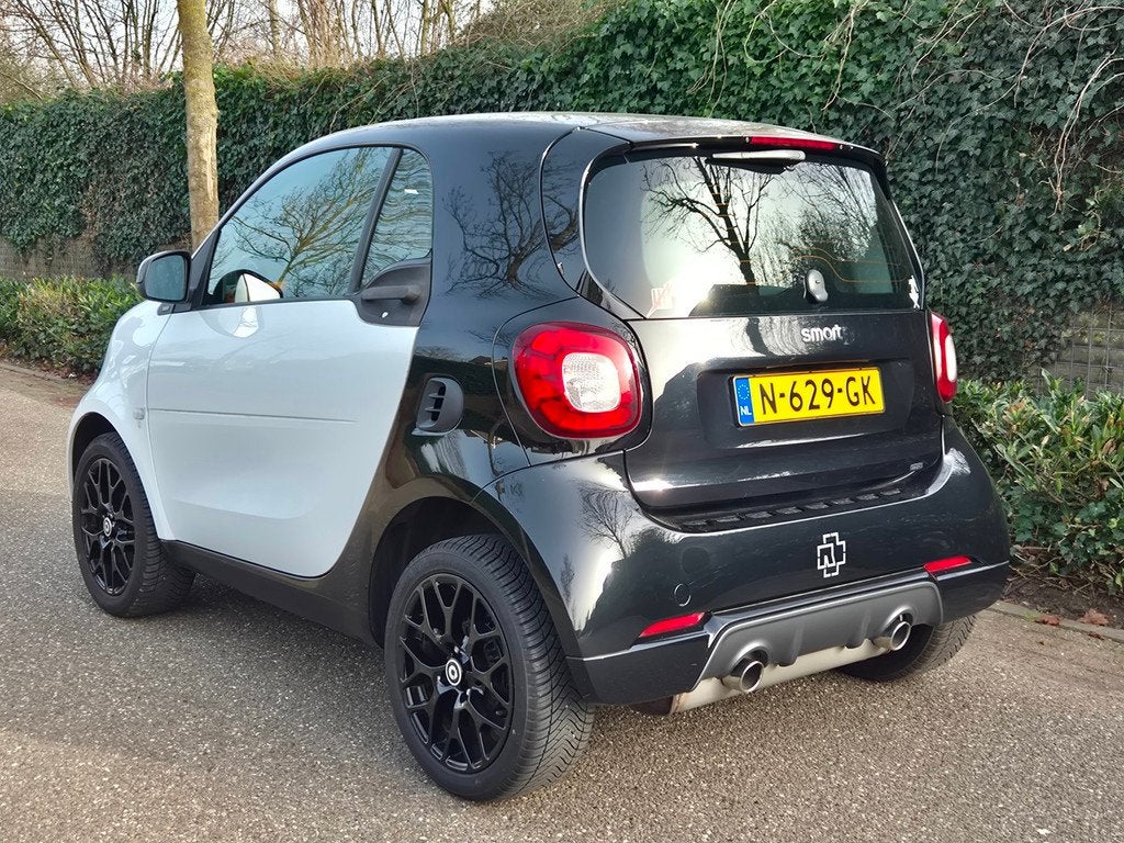 Smart Fortwo Joy Special Edition ! BRABUS ! twee kleur combi, Auto's, Smart, Achterwielaandrijving, Gebruikt, Euro 6, Leder en Stof