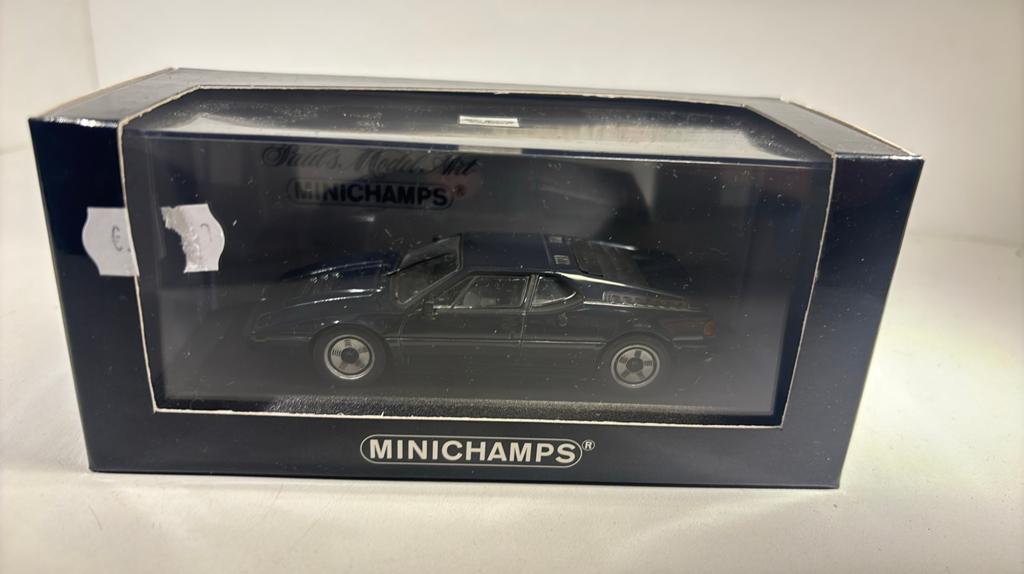 Bmw m1 bleu minichamps 1.43, Ophalen of Verzenden, A, A, A