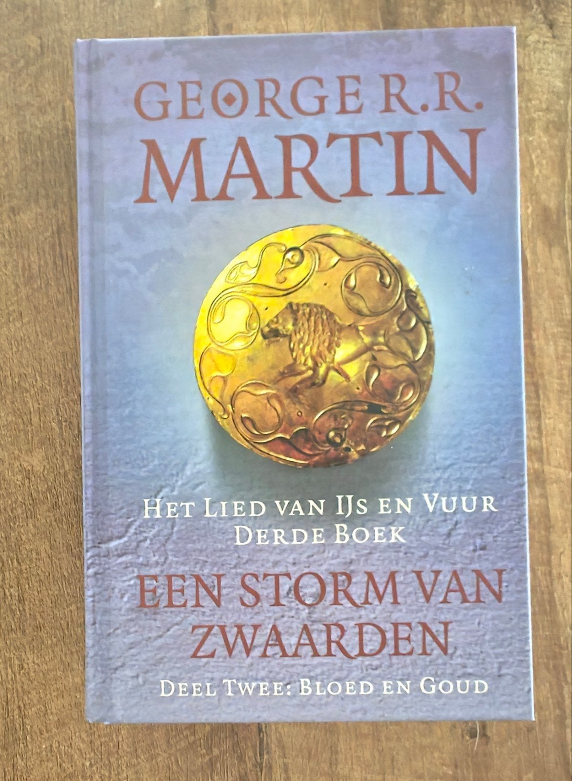 Een Storm van Zwaarden - Deel Twee: Bloed en Goud, Ophalen of Verzenden, Zo goed als nieuw, George R.R. Martin