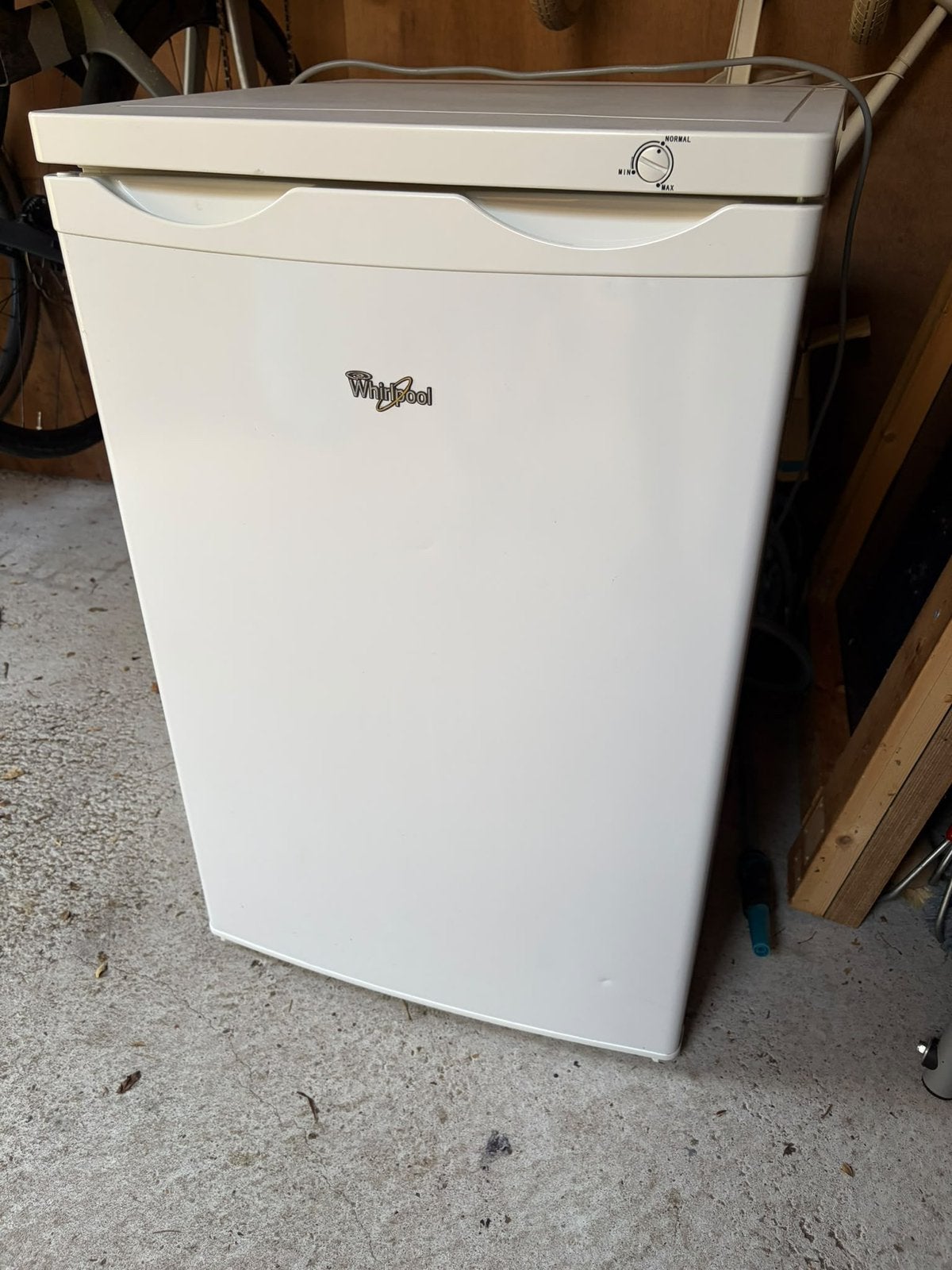 Whirlpool tafelmodel vriezer 4 lades type cv127w, Minder dan 85 cm, Minder dan 60 cm, Zo goed als nieuw, Vrijstaand