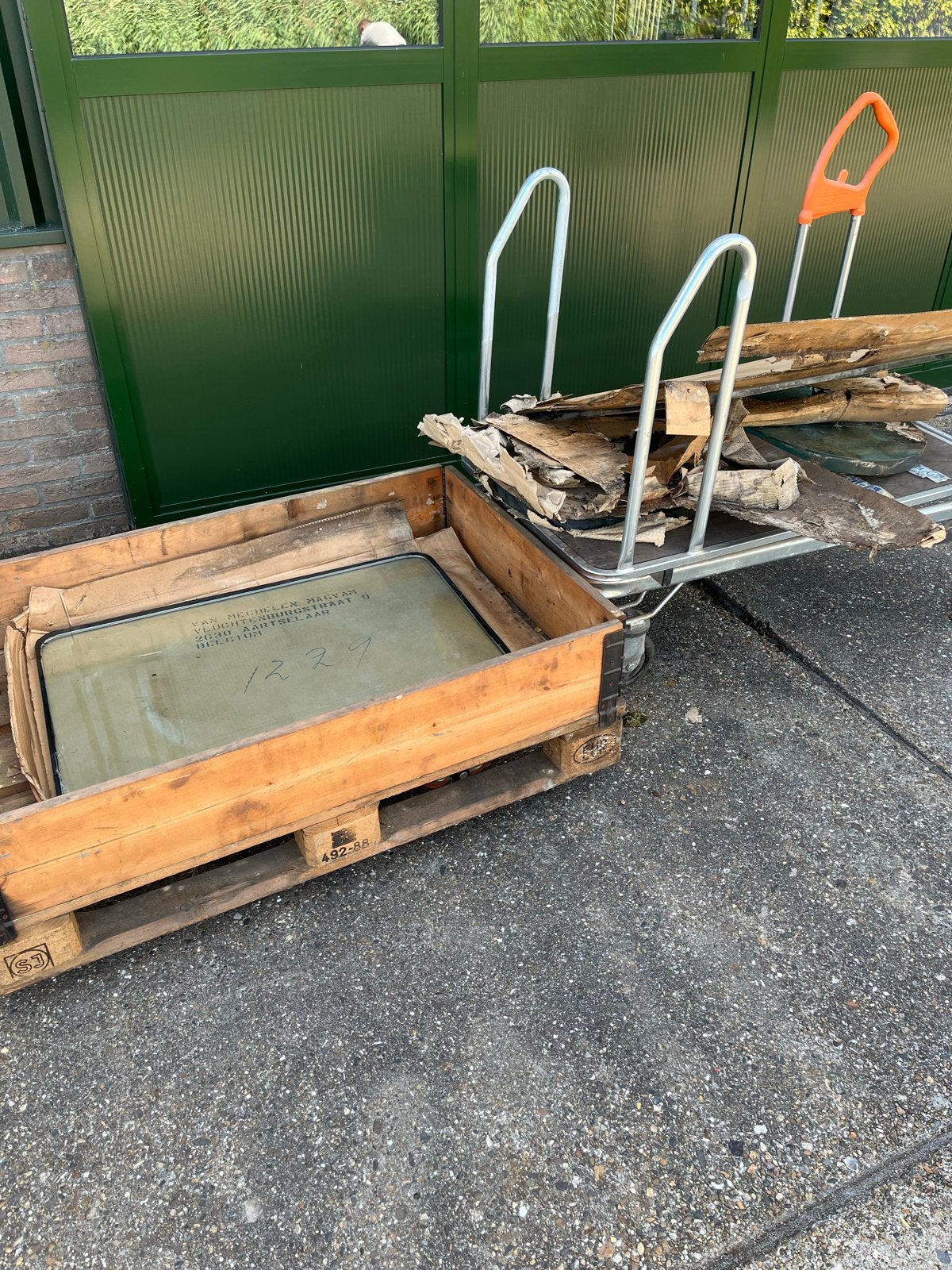 Pallet met 3 schipsramen en 2 patrijspoort ramen, Ophalen, Zo goed als nieuw, Overige typen, Zeilboot of Motorboot