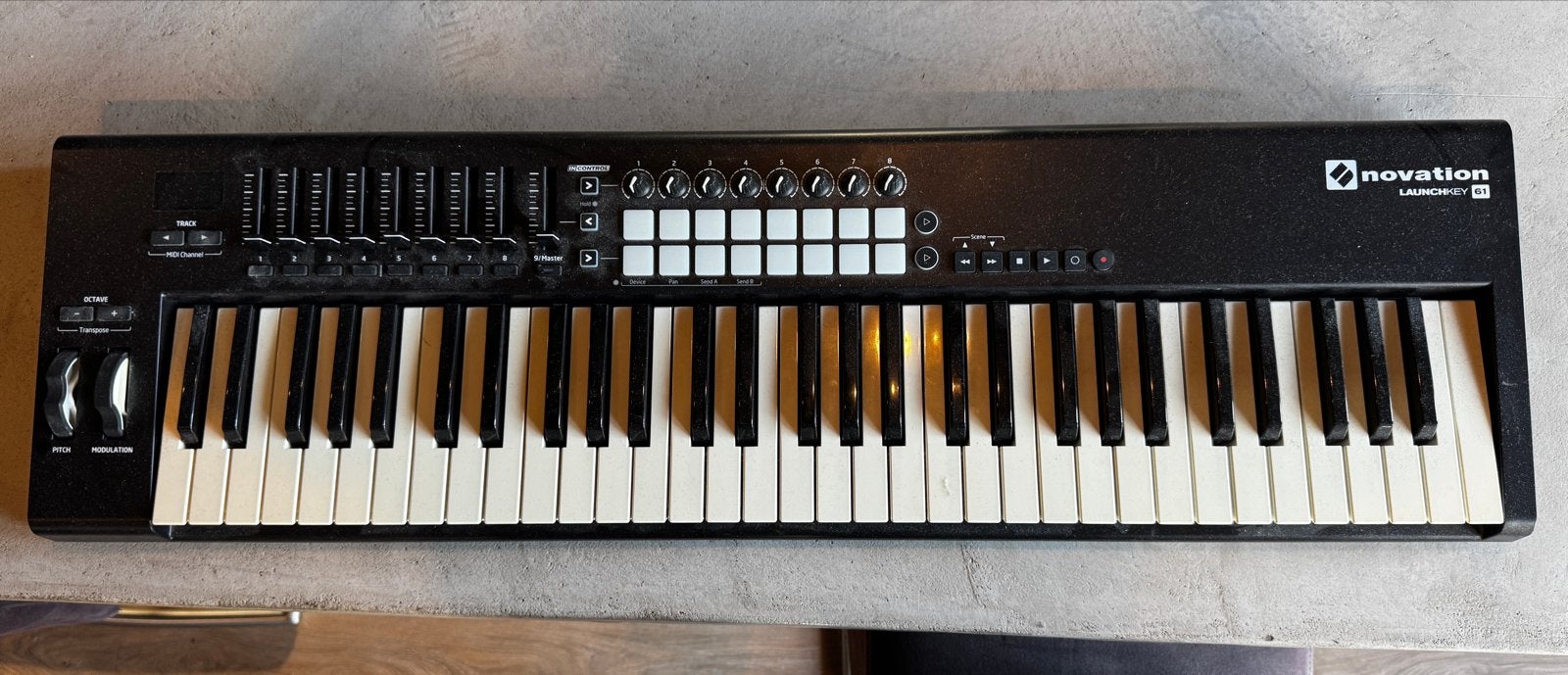 Novation Launchkey 61 MIDI Keyboard Controller, Aanslaggevoelig, Ophalen, Overige merken, 61 toetsen