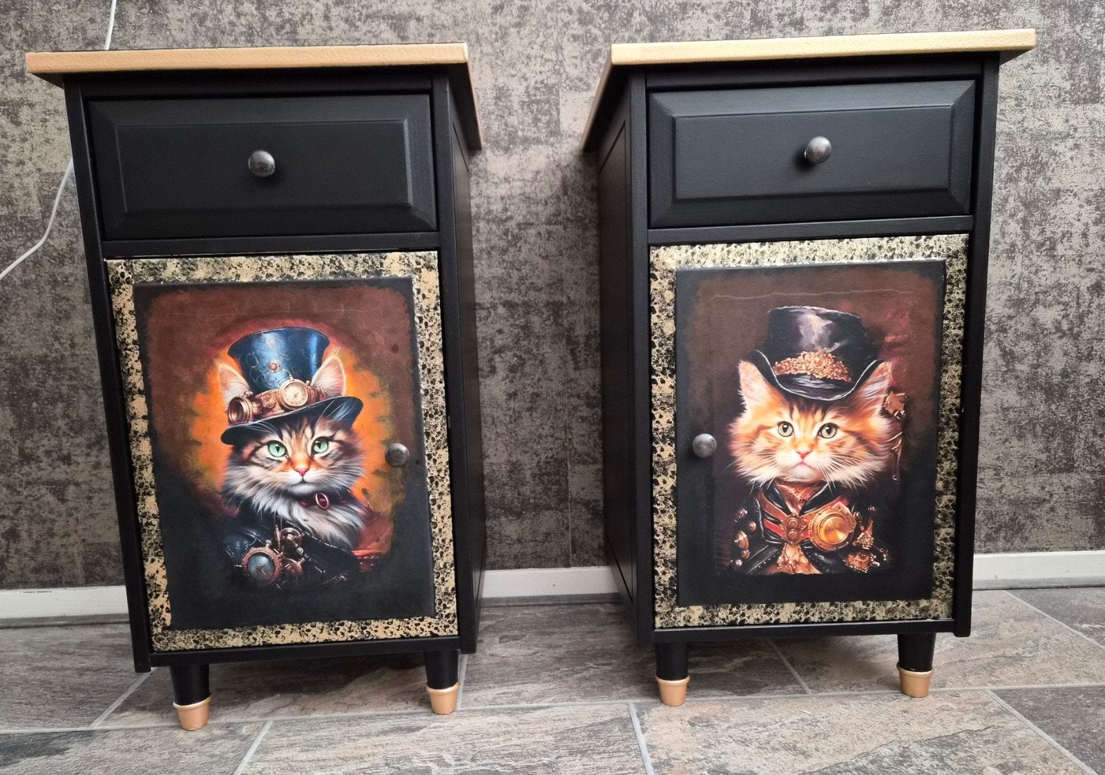 Nachtkastjes met Steampunk Kat Design - Zwart, Ophalen, Gebruikt, Minder dan 45 cm, 55 tot 70 cm