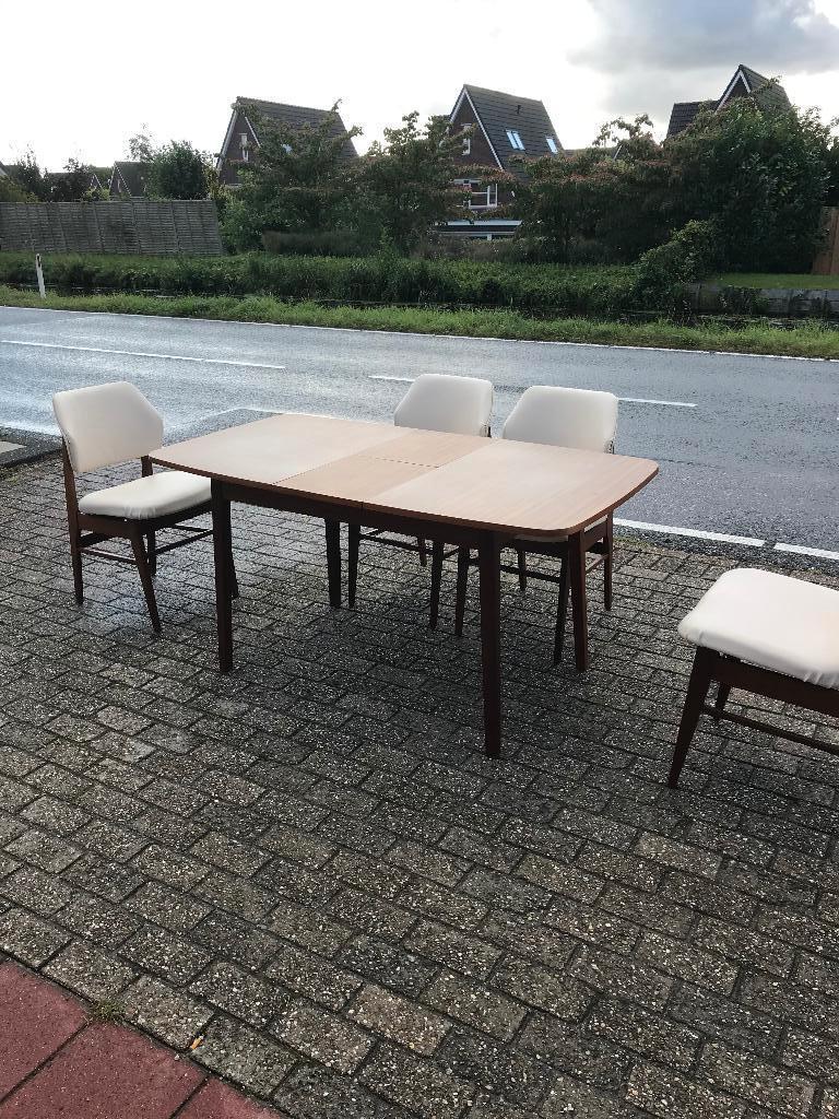 Eetafelset Webe Teeffelen 4 stoelen en tafel vintage design, Huis en Inrichting, Stoelen, Gebruikt, Bruin, Ophalen of Verzenden