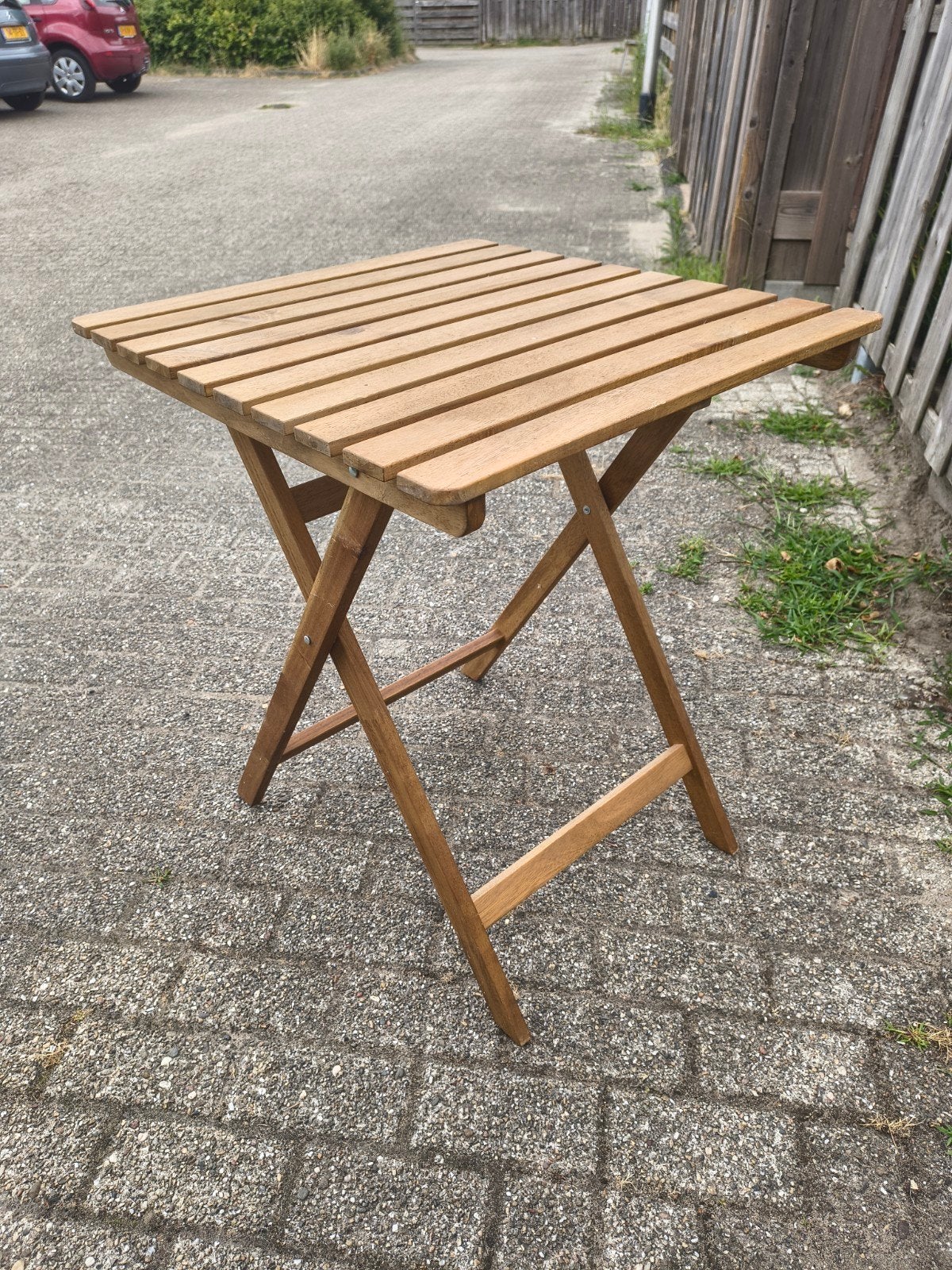 mooi houten tuin tafeltje, Ophalen, Zo goed als nieuw, Vierkant, Hout