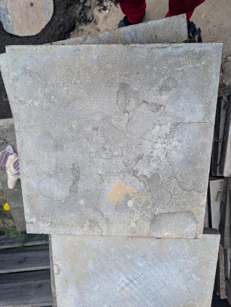 Stenen tegels diverse maten - 15,5m² in goede conditie, Ophalen, Gebruikt, 10 m² of meer, Beton