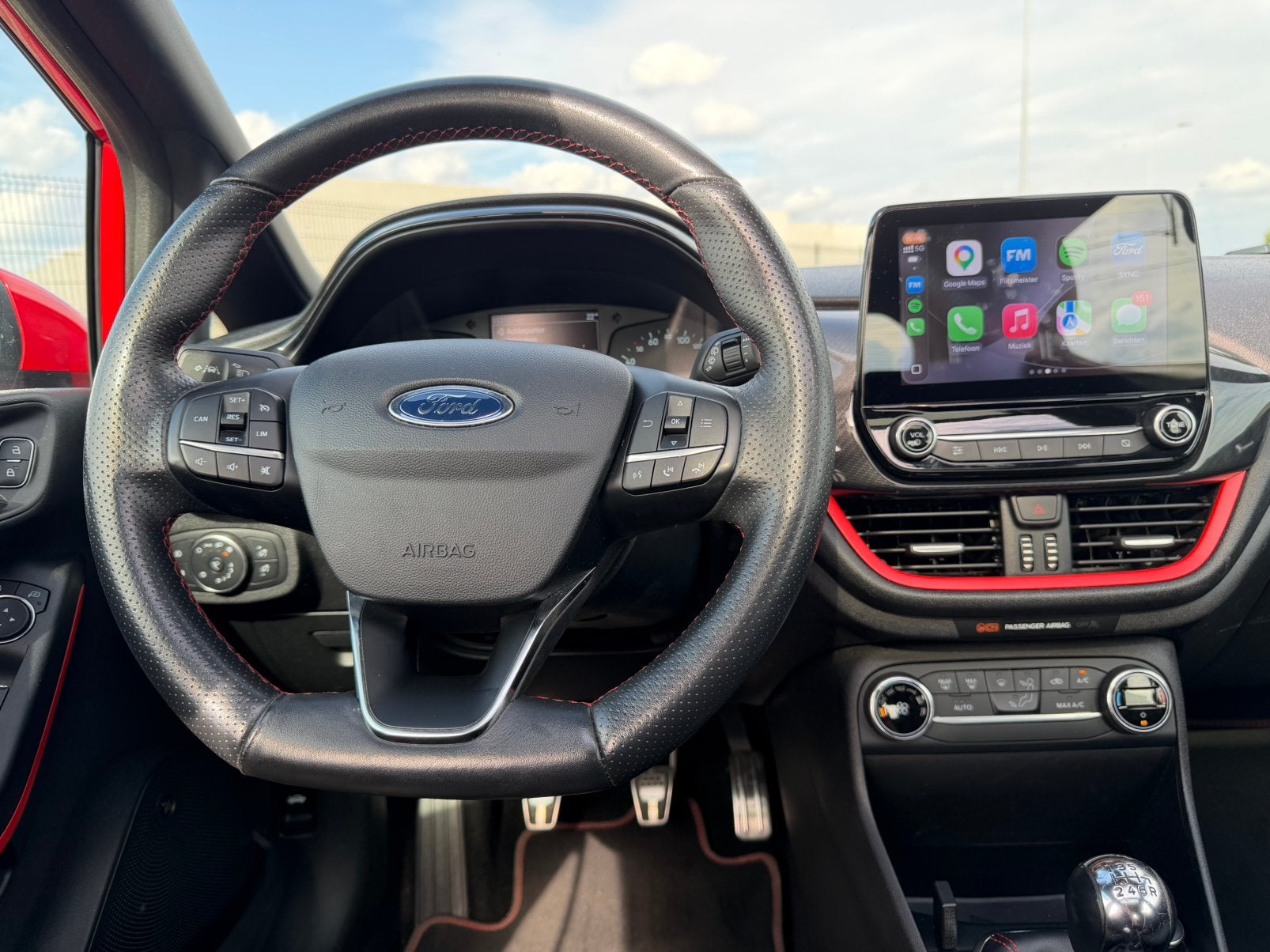 Foto 11 van Ford Fiesta ST-Line 100PK | Pano | B&O | CarPlay | BTW