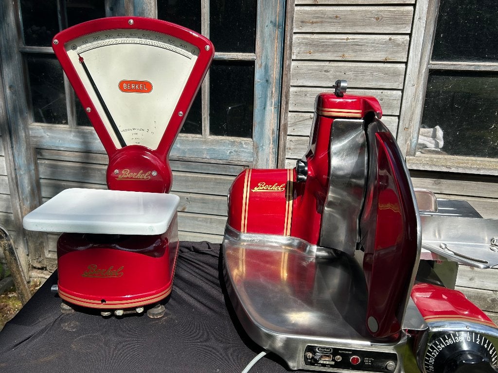 bordeaux rode snijmachine Berkel 834  bijpassende weegschaal, Ophalen, Zo goed als nieuw