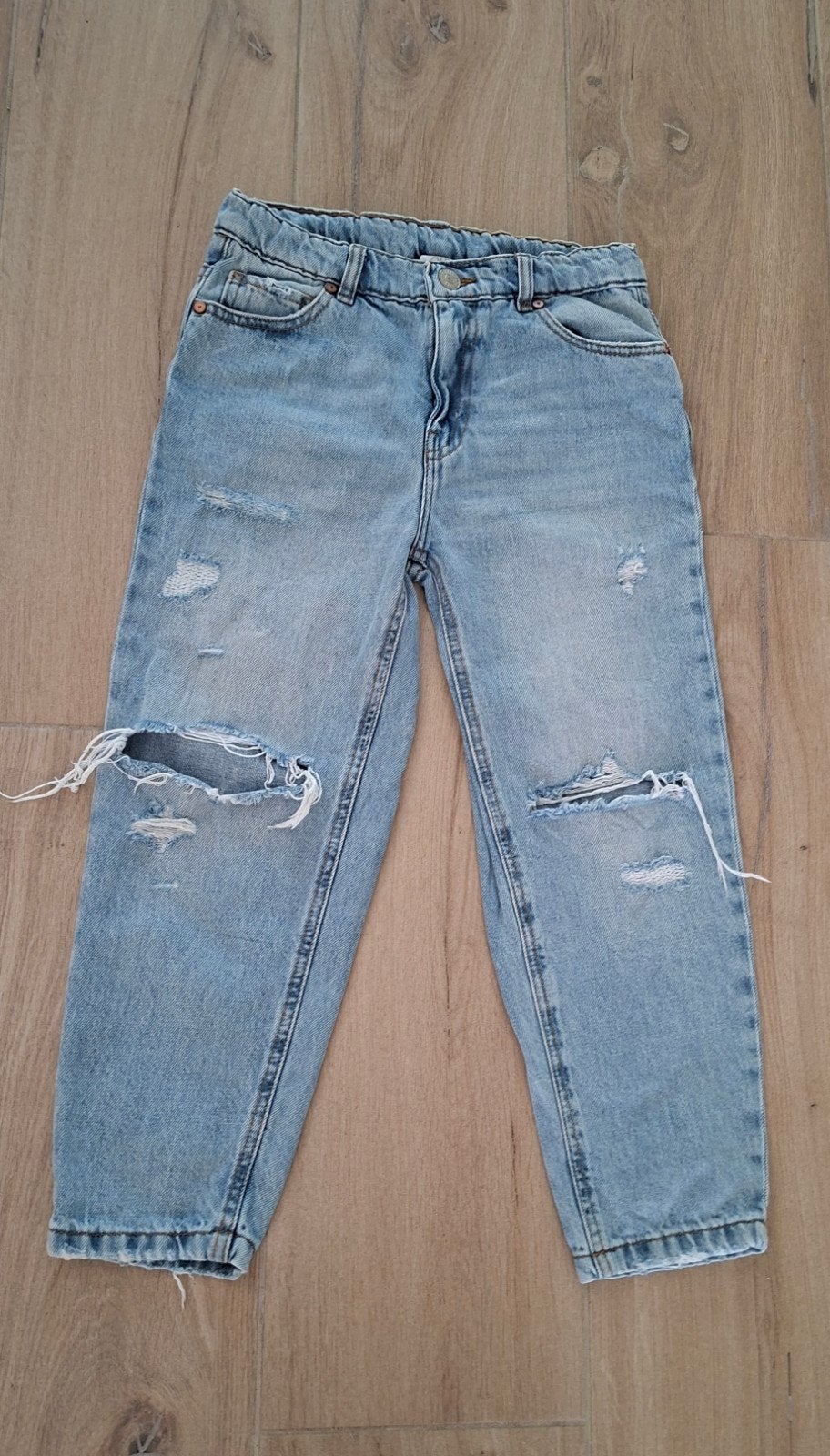 Zara ripped jeans maat 140, Broek, Jongen of Meisje, Ophalen of Verzenden, Zo goed als nieuw