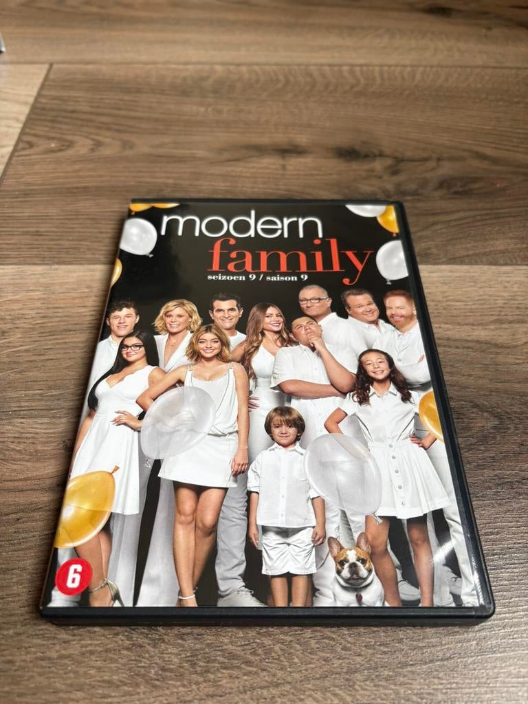 Modern Family seizoen 9, Cd's en Dvd's, Dvd's | Tv en Series, Alle leeftijden, Ophalen of Verzenden, Zo goed als nieuw, Komedie