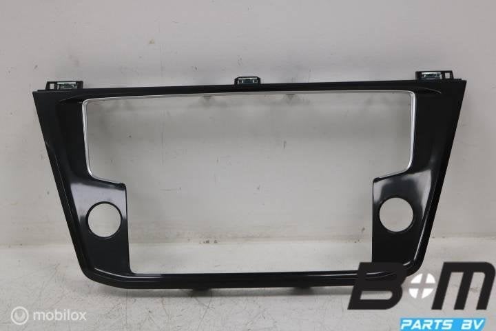 Radio unit afdekking VW Tiguan 5NA 5NA858069C, Gebruikt