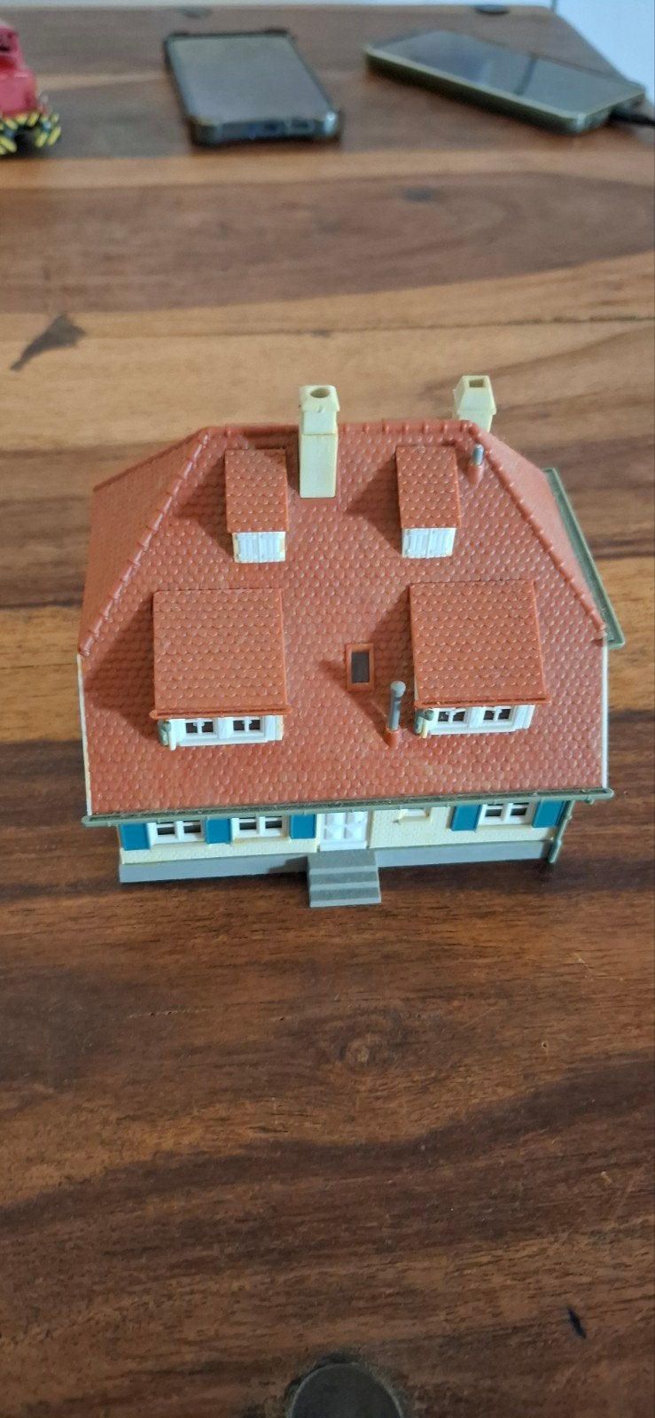 Mooi modelhuisje merk faller voor treinen, Hobby en Vrije tijd, Modelbouw | Auto's en Voertuigen, Overige merken, Gebruikt, 1:50 of kleiner