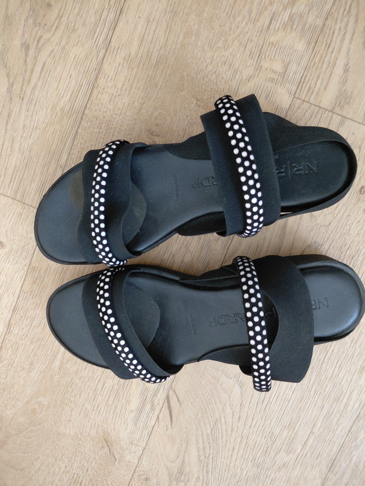 NR Rapisardi Firenze sandalen met stippen mt 38., NR Rapisardi Firenze, Zwart, Gedragen, Sandalen of Muiltjes