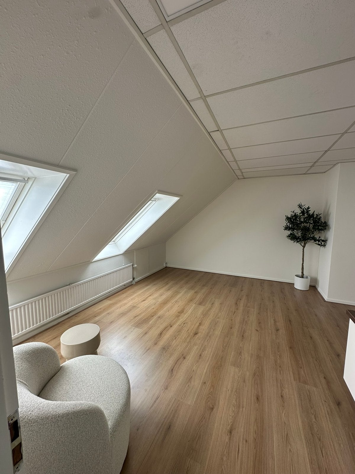 Werkplek in beautysalon te huur | Nieuwegein, 20 tot 35 m², Utrecht