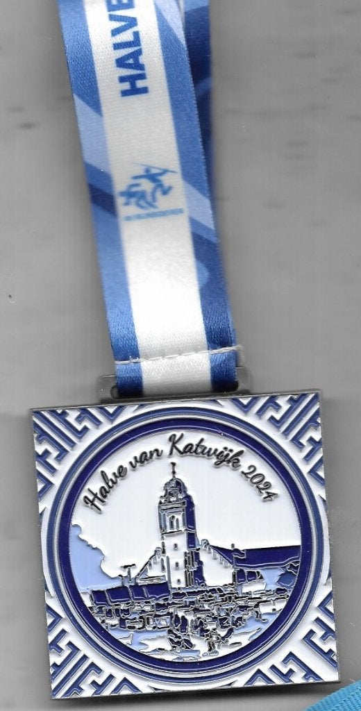 KATWIJK HALVE MARATHON VAN KATWIJK 2024, Postzegels en Munten, Penningen en Medailles, Ophalen of Verzenden, Overige materialen