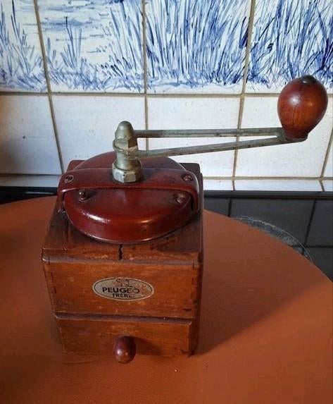 Antieke Peugeot Koffiemolen - Houten Handmolen, Ophalen of Verzenden